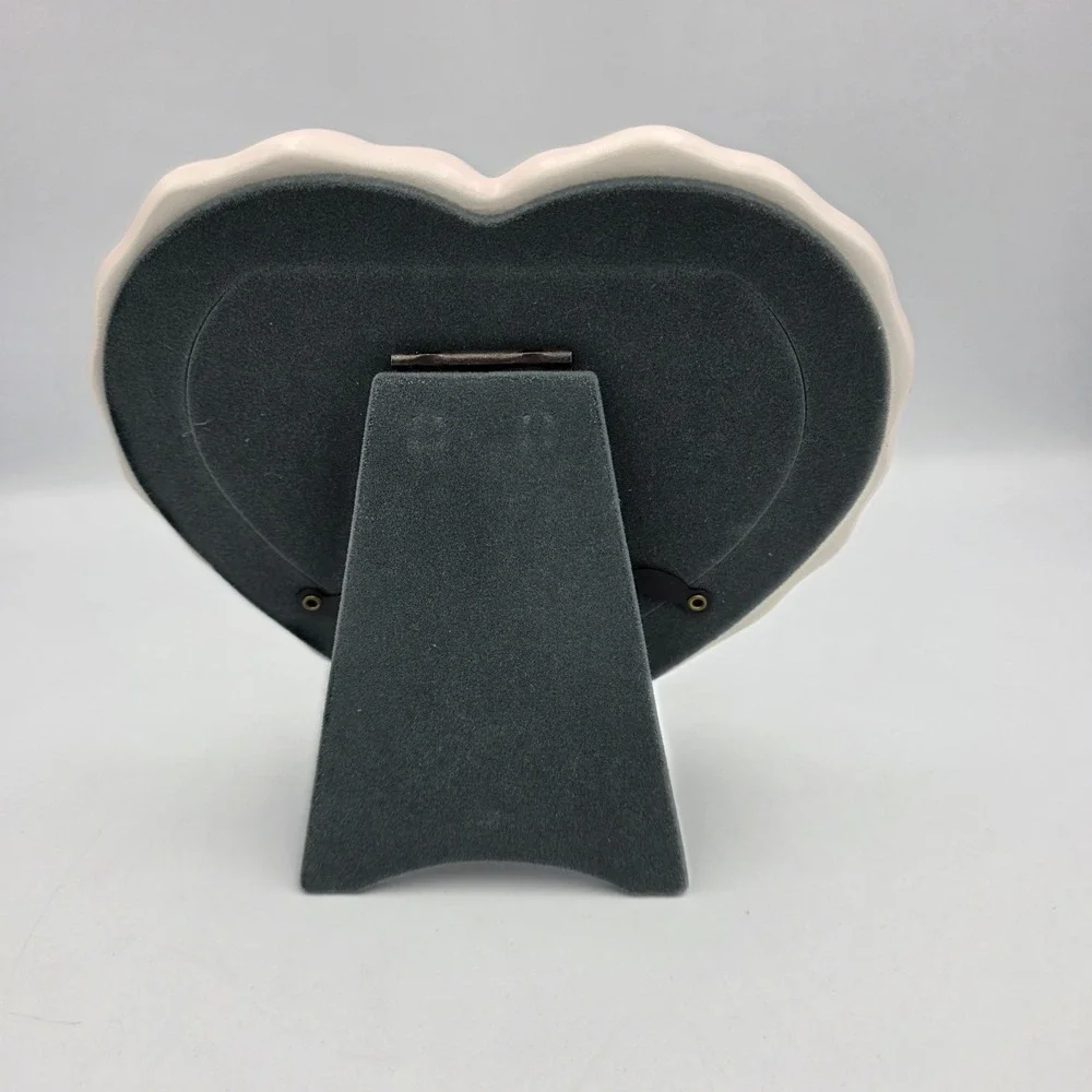 Vtg Pale Pink Heart Shaped & Roses Ceramic Picture Frame 4x4